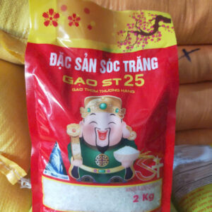 Gạo st25 đóng gói 2kg 5kg, 10kg,50kg đóng gói bởi htx Đại an hình dáng hạt gạo dài sấy đạt tiêu chuẩn xuất khẩu nàu trắng sữa, màu trắng trong khi gạo non độ ẩm cao